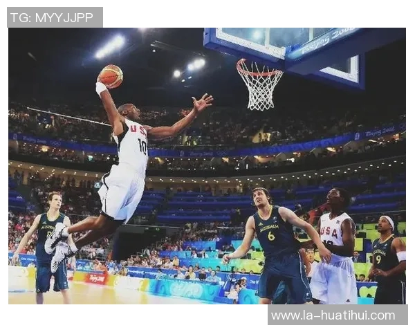 约翰逊助攻默里三分引燃全场：篮球场上的奇迹瞬间